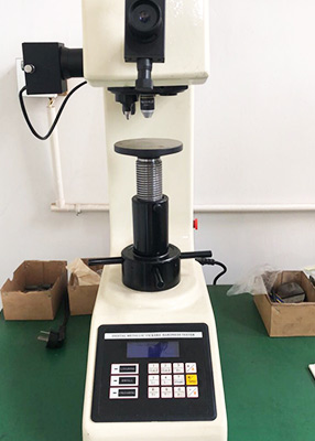 康華緊固件-3道出廠質(zhì)量檢測